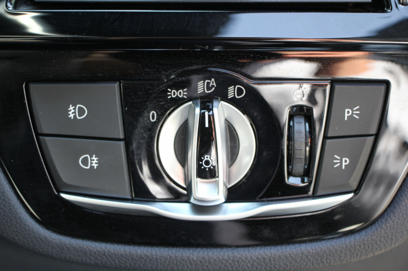 BMW 5シリーズ 530i ｴﾃﾞｨｼｮﾝﾐｯｼｮﾝｲﾝﾎﾟｯｼﾌﾞﾙ 特別仕様車 高出力 ﾅｲﾄﾌﾞﾙｰﾚｻﾞｰ ｱﾀﾞﾌﾟﾃｨﾌﾞｻｽ HUD ﾊｰﾏﾝｶｰﾄﾞﾝ 追従ACC ｽﾃｱﾘﾝｸﾞｻﾎﾟｰﾄ ﾀｯﾁ画面HDDﾅﾋﾞTV LEDﾍｯﾄﾞﾗｲﾄ ｵｰﾄﾊｲﾋﾞｰﾑ 電動ﾄﾗﾝｸ 360度ｶﾒﾗ 全席ﾋｰﾀｰ ﾌﾞﾗｯｸ19AW 2年保証