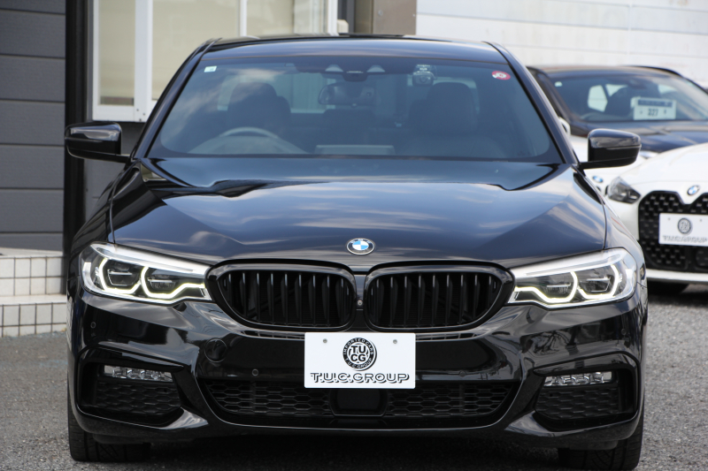 BMW 5シリーズ 530i ｴﾃﾞｨｼｮﾝﾐｯｼｮﾝｲﾝﾎﾟｯｼﾌﾞﾙ 特別仕様車 高出力 ﾅｲﾄﾌﾞﾙｰﾚｻﾞｰ ｱﾀﾞﾌﾟﾃｨﾌﾞｻｽ HUD ﾊｰﾏﾝｶｰﾄﾞﾝ 追従ACC ｽﾃｱﾘﾝｸﾞｻﾎﾟｰﾄ ﾀｯﾁ画面HDDﾅﾋﾞTV LEDﾍｯﾄﾞﾗｲﾄ ｵｰﾄﾊｲﾋﾞｰﾑ 電動ﾄﾗﾝｸ 360度ｶﾒﾗ 全席ﾋｰﾀｰ ﾌﾞﾗｯｸ19AW 2年保証