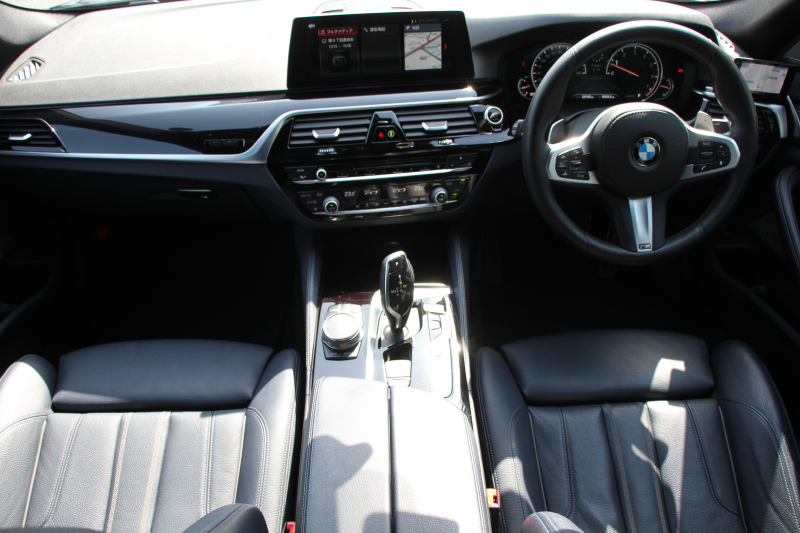 BMW 5シリーズ 530i ｴﾃﾞｨｼｮﾝﾐｯｼｮﾝｲﾝﾎﾟｯｼﾌﾞﾙ 特別仕様車 高出力 ﾅｲﾄﾌﾞﾙｰﾚｻﾞｰ ｱﾀﾞﾌﾟﾃｨﾌﾞｻｽ HUD ﾊｰﾏﾝｶｰﾄﾞﾝ 追従ACC ｽﾃｱﾘﾝｸﾞｻﾎﾟｰﾄ ﾀｯﾁ画面HDDﾅﾋﾞTV LEDﾍｯﾄﾞﾗｲﾄ ｵｰﾄﾊｲﾋﾞｰﾑ 電動ﾄﾗﾝｸ 360度ｶﾒﾗ 全席ﾋｰﾀｰ ﾌﾞﾗｯｸ19AW 2年保証