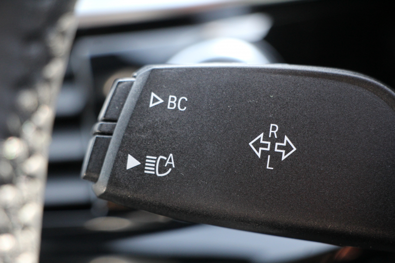 BMW 5シリーズ 530i ｴﾃﾞｨｼｮﾝﾐｯｼｮﾝｲﾝﾎﾟｯｼﾌﾞﾙ 特別仕様車 高出力 ﾅｲﾄﾌﾞﾙｰﾚｻﾞｰ ｱﾀﾞﾌﾟﾃｨﾌﾞｻｽ HUD ﾊｰﾏﾝｶｰﾄﾞﾝ 追従ACC ｽﾃｱﾘﾝｸﾞｻﾎﾟｰﾄ ﾀｯﾁ画面HDDﾅﾋﾞTV LEDﾍｯﾄﾞﾗｲﾄ ｵｰﾄﾊｲﾋﾞｰﾑ 電動ﾄﾗﾝｸ 360度ｶﾒﾗ 全席ﾋｰﾀｰ ﾌﾞﾗｯｸ19AW 2年保証