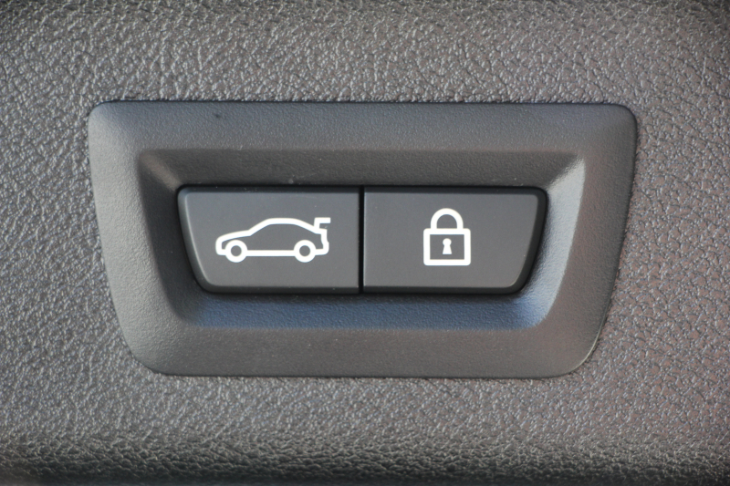 BMW 5シリーズ 530i ﾂｰﾘﾝｸﾞｴﾃﾞｨｼｮﾝﾐｯｼｮﾝｲﾝﾎﾟｯｼﾌﾞﾙ 特別仕様車 高出力 ﾅｲﾄﾌﾞﾙｰﾚｻﾞｰ ｱﾀﾞﾌﾟﾃｨﾌﾞｻｽ HUD ﾊｰﾏﾝｶｰﾄﾞﾝ ACC ｽﾃｱﾘﾝｸﾞｻﾎﾟｰﾄ ﾀｯﾁ画面HDDﾅﾋﾞTV LEDﾍｯﾄﾞﾗｲﾄ ｵｰﾄﾊｲﾋﾞｰﾑ 電動ﾄﾗﾝｸ 360度ｶﾒﾗ 全席ﾋｰﾀｰ ﾌﾞﾗｯｸ19AW 2年保証