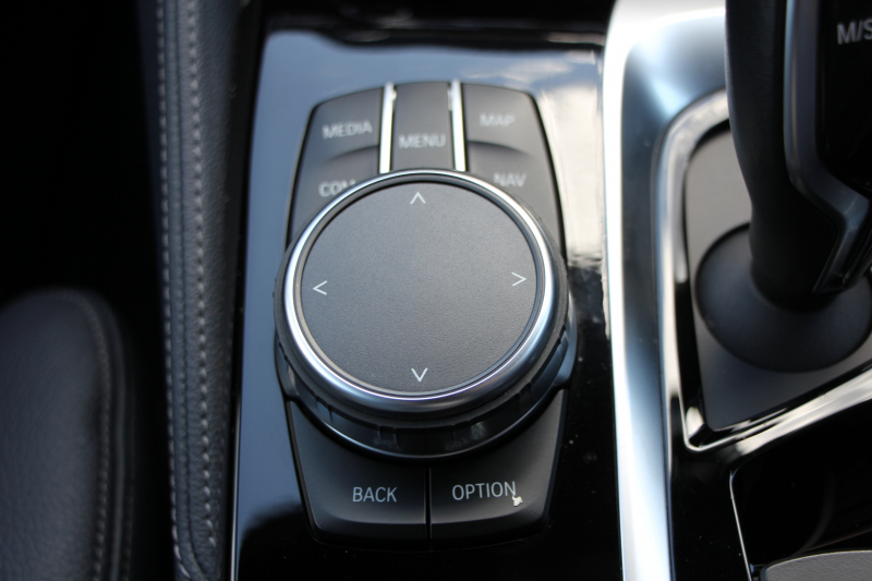 BMW 5シリーズ 530i ﾂｰﾘﾝｸﾞｴﾃﾞｨｼｮﾝﾐｯｼｮﾝｲﾝﾎﾟｯｼﾌﾞﾙ 特別仕様車 高出力 ﾅｲﾄﾌﾞﾙｰﾚｻﾞｰ ｱﾀﾞﾌﾟﾃｨﾌﾞｻｽ HUD ﾊｰﾏﾝｶｰﾄﾞﾝ ACC ｽﾃｱﾘﾝｸﾞｻﾎﾟｰﾄ ﾀｯﾁ画面HDDﾅﾋﾞTV LEDﾍｯﾄﾞﾗｲﾄ ｵｰﾄﾊｲﾋﾞｰﾑ 電動ﾄﾗﾝｸ 360度ｶﾒﾗ 全席ﾋｰﾀｰ ﾌﾞﾗｯｸ19AW 2年保証