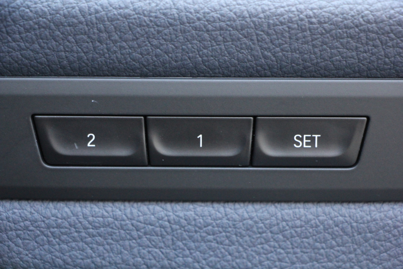 BMW 5シリーズ 530i ﾂｰﾘﾝｸﾞｴﾃﾞｨｼｮﾝﾐｯｼｮﾝｲﾝﾎﾟｯｼﾌﾞﾙ 特別仕様車 高出力 ﾅｲﾄﾌﾞﾙｰﾚｻﾞｰ ｱﾀﾞﾌﾟﾃｨﾌﾞｻｽ HUD ﾊｰﾏﾝｶｰﾄﾞﾝ ACC ｽﾃｱﾘﾝｸﾞｻﾎﾟｰﾄ ﾀｯﾁ画面HDDﾅﾋﾞTV LEDﾍｯﾄﾞﾗｲﾄ ｵｰﾄﾊｲﾋﾞｰﾑ 電動ﾄﾗﾝｸ 360度ｶﾒﾗ 全席ﾋｰﾀｰ ﾌﾞﾗｯｸ19AW 2年保証