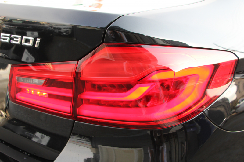 BMW 5シリーズ 530i ｴﾃﾞｨｼｮﾝﾐｯｼｮﾝｲﾝﾎﾟｯｼﾌﾞﾙ 特別仕様車 高出力 ﾅｲﾄﾌﾞﾙｰﾚｻﾞｰ ｱﾀﾞﾌﾟﾃｨﾌﾞｻｽ HUD ﾊｰﾏﾝｶｰﾄﾞﾝ 追従ACC ｽﾃｱﾘﾝｸﾞｻﾎﾟｰﾄ ﾀｯﾁ画面HDDﾅﾋﾞTV LEDﾍｯﾄﾞﾗｲﾄ ｵｰﾄﾊｲﾋﾞｰﾑ 電動ﾄﾗﾝｸ 360度ｶﾒﾗ 全席ﾋｰﾀｰ ﾌﾞﾗｯｸ19AW 2年保証