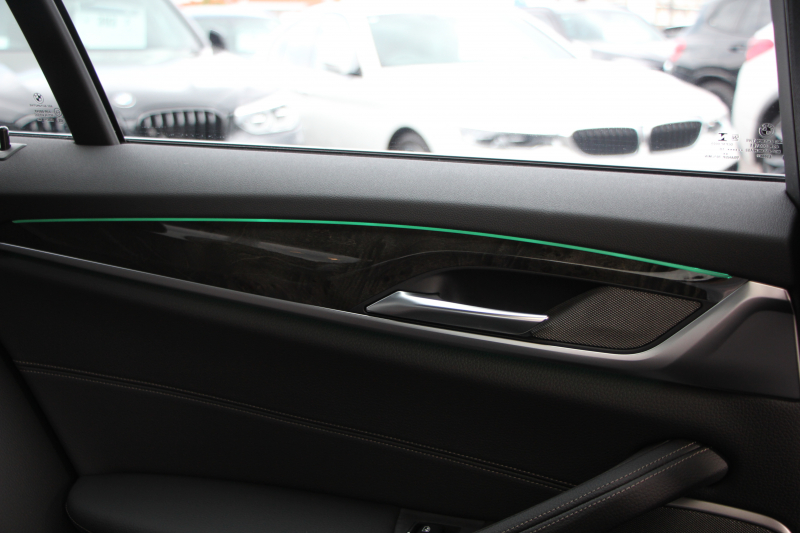 BMW 5シリーズ 540i Mｽﾎﾟｰﾂ ｲﾉﾍﾞｰｼｮﾝP 後輪駆動 1ｵ-ﾅ ｻﾝﾙｰﾌ 全席ﾋｰﾀｰ黒革 直6ﾀｰﾎﾞ340馬力 ｱﾀﾞﾌﾟﾃｨﾌﾞｻｽ ﾊｰﾏﾝｶｰﾄﾞﾝ HUD ﾃﾞｨｽﾌﾟﾚｲｷｰ ﾘﾓｰﾄﾊﾟｰｷﾝｸﾞｼﾞｪｽﾁｬｰC ﾜｲﾔﾚｽ充電 4ｿﾞｰﾝｴｱｺﾝ 追従ACC LEDﾍｯﾄﾞﾗｲﾄ ｵｰﾄﾊｲﾋﾞｰﾑ 2年保証