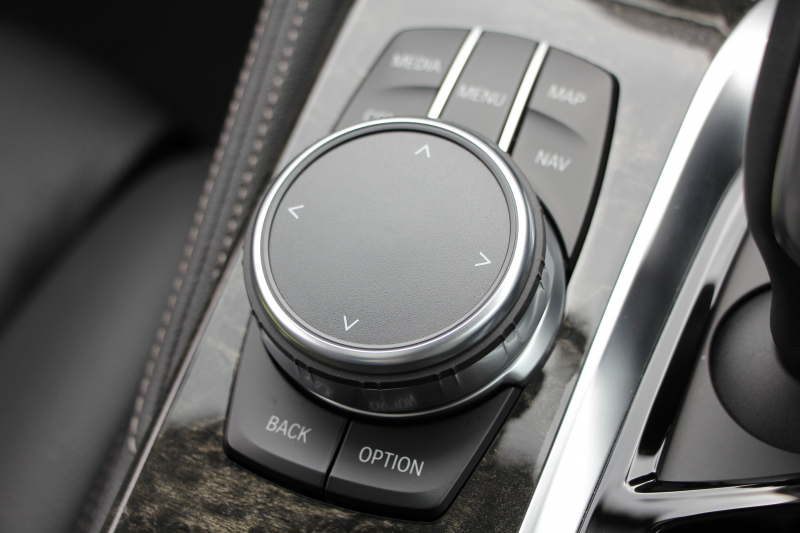 BMW 5シリーズ 540i Mｽﾎﾟｰﾂ ｲﾉﾍﾞｰｼｮﾝP 後輪駆動 1ｵ-ﾅ ｻﾝﾙｰﾌ 全席ﾋｰﾀｰ黒革 直6ﾀｰﾎﾞ340馬力 ｱﾀﾞﾌﾟﾃｨﾌﾞｻｽ ﾊｰﾏﾝｶｰﾄﾞﾝ HUD ﾃﾞｨｽﾌﾟﾚｲｷｰ ﾘﾓｰﾄﾊﾟｰｷﾝｸﾞｼﾞｪｽﾁｬｰC ﾜｲﾔﾚｽ充電 4ｿﾞｰﾝｴｱｺﾝ 追従ACC LEDﾍｯﾄﾞﾗｲﾄ ｵｰﾄﾊｲﾋﾞｰﾑ 2年保証