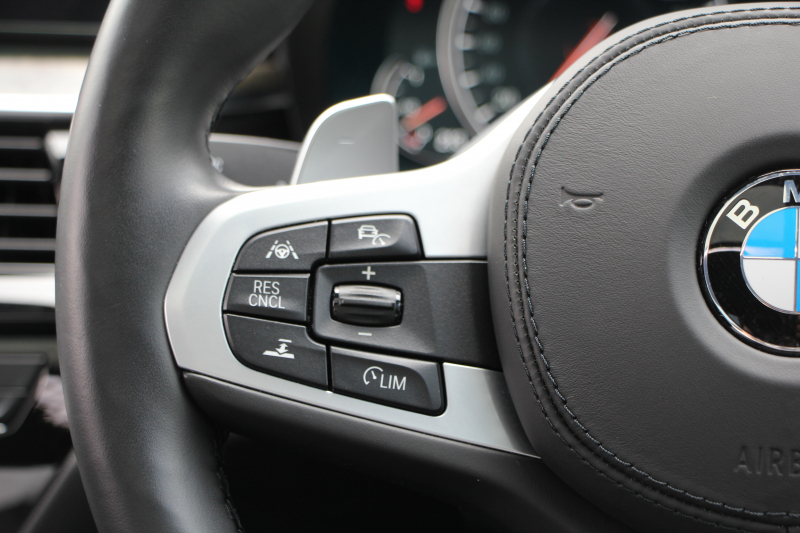 BMW 5シリーズ 540i Mｽﾎﾟｰﾂ ｲﾉﾍﾞｰｼｮﾝP 後輪駆動 1ｵ-ﾅ ｻﾝﾙｰﾌ 全席ﾋｰﾀｰ黒革 直6ﾀｰﾎﾞ340馬力 ｱﾀﾞﾌﾟﾃｨﾌﾞｻｽ ﾊｰﾏﾝｶｰﾄﾞﾝ HUD ﾃﾞｨｽﾌﾟﾚｲｷｰ ﾘﾓｰﾄﾊﾟｰｷﾝｸﾞｼﾞｪｽﾁｬｰC ﾜｲﾔﾚｽ充電 4ｿﾞｰﾝｴｱｺﾝ 追従ACC LEDﾍｯﾄﾞﾗｲﾄ ｵｰﾄﾊｲﾋﾞｰﾑ 2年保証