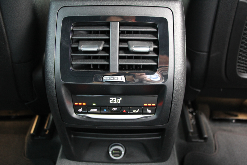 BMW X3 Xdrive20d Mｽﾎﾟｰﾂ ﾊｲﾗｲﾝ 1ｵ-ﾅ 全席ﾋｰﾀｰ黒革 ﾗﾝﾊﾞｰｻﾎﾟｰﾄ HUD LEDﾍｯﾄﾞﾗｲﾄ ｵｰﾄﾊｲﾋﾞｰﾑ ﾀｯﾁﾊﾟﾈﾙ対応HDDﾅﾋﾞTV ﾜｲﾔﾚｽ充電 Pｱｼｽﾄﾌﾟﾗｽ 360度ｶﾒﾗ ｽﾃｱﾘﾝｸﾞｻﾎﾟｰﾄ 追従ACC 電動ﾄﾗﾝｸ ﾊﾟﾄﾞﾙｼﾌﾄ 2年保証