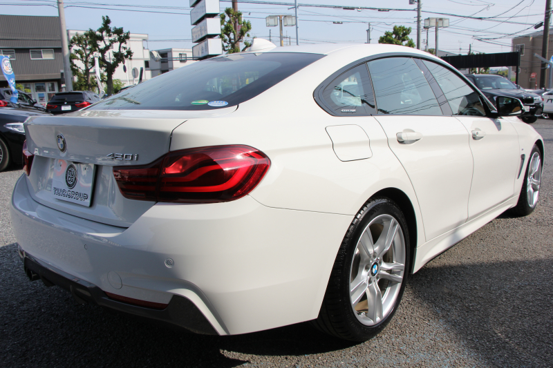 BMW 4シリーズ 420i ｸﾞﾗﾝｸｰﾍﾟMｽﾎﾟｰﾂ 最終ﾓﾃﾞﾙ 1ｵｰﾅ ｺﾆｬｯｸﾚｻﾞｰ  LEDﾍｯﾄﾞﾗｲﾄ 最終専用LEDｽﾓｰｸﾃｰﾙ&ｴｱﾛﾘｱﾃﾞｨﾌｭｰｻﾞｰ NEWﾙｰﾑﾐﾗｰ ﾀｯﾁ画面HDDﾅﾋﾞﾌﾙｾｸﾞTV 追従ACC ﾚｰﾝC警告 電動ﾄﾗﾝｸ 衝突軽減ﾌﾞﾚｰｷ 車線逸脱&歩行者警告 2年保証
