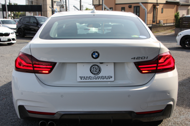 BMW 4シリーズ 420i ｸﾞﾗﾝｸｰﾍﾟMｽﾎﾟｰﾂ 最終ﾓﾃﾞﾙ 1ｵｰﾅ ｺﾆｬｯｸﾚｻﾞｰ  LEDﾍｯﾄﾞﾗｲﾄ 最終専用LEDｽﾓｰｸﾃｰﾙ&ｴｱﾛﾘｱﾃﾞｨﾌｭｰｻﾞｰ NEWﾙｰﾑﾐﾗｰ ﾀｯﾁ画面HDDﾅﾋﾞﾌﾙｾｸﾞTV 追従ACC ﾚｰﾝC警告 電動ﾄﾗﾝｸ 衝突軽減ﾌﾞﾚｰｷ 車線逸脱&歩行者警告 2年保証