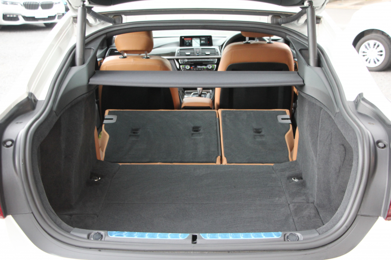 BMW 4シリーズ 420i ｸﾞﾗﾝｸｰﾍﾟMｽﾎﾟｰﾂ 最終ﾓﾃﾞﾙ 1ｵｰﾅ ｺﾆｬｯｸﾚｻﾞｰ  LEDﾍｯﾄﾞﾗｲﾄ 最終専用LEDｽﾓｰｸﾃｰﾙ&ｴｱﾛﾘｱﾃﾞｨﾌｭｰｻﾞｰ NEWﾙｰﾑﾐﾗｰ ﾀｯﾁ画面HDDﾅﾋﾞﾌﾙｾｸﾞTV 追従ACC ﾚｰﾝC警告 電動ﾄﾗﾝｸ 衝突軽減ﾌﾞﾚｰｷ 車線逸脱&歩行者警告 2年保証