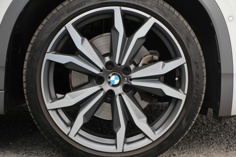 BMW X2 Xdrive20i MｽﾎﾟｰﾂX ﾃﾞﾋﾞｭｰP 4WD ﾊｲﾗｲﾝ ｺﾝﾌｫｰﾄP 追従ACC HUD ﾋｰﾀｰ黒革 電動ｼｰﾄ ｵﾌﾟｼｮﾝ20AW Mﾘｱｽﾎﾟｲﾗｰ ﾀｯﾁ画面HDDﾅﾋﾞBｶﾒﾗ Pｱｼｽﾄ CD&DVD再生可能 Bluetooth接続 電動ﾄﾗﾝｸ LEDﾍｯﾄﾞﾗｲﾄ ｽﾏｰﾄｷｰ 8速AT 2年保証