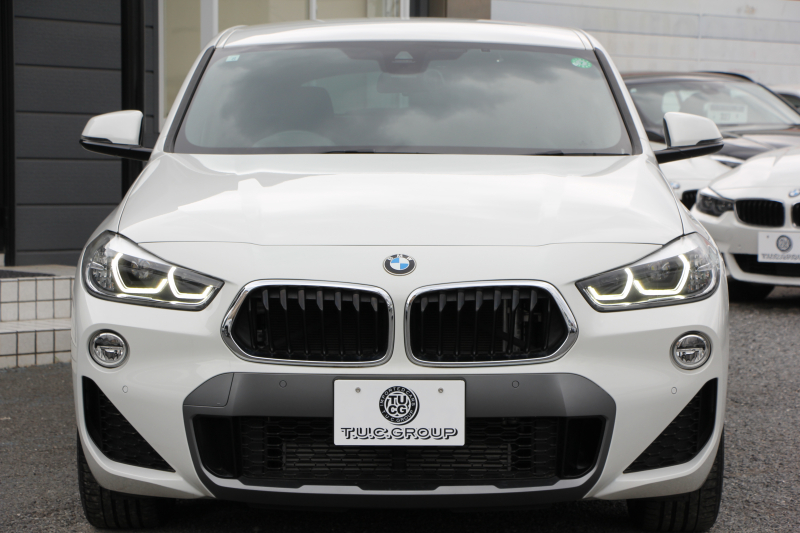 BMW X2 Xdrive20i MｽﾎﾟｰﾂX ﾃﾞﾋﾞｭｰP 4WD ﾊｲﾗｲﾝ ｺﾝﾌｫｰﾄP 追従ACC HUD ﾋｰﾀｰ黒革 電動ｼｰﾄ ｵﾌﾟｼｮﾝ20AW Mﾘｱｽﾎﾟｲﾗｰ ﾀｯﾁ画面HDDﾅﾋﾞBｶﾒﾗ Pｱｼｽﾄ CD&DVD再生可能 Bluetooth接続 電動ﾄﾗﾝｸ LEDﾍｯﾄﾞﾗｲﾄ ｽﾏｰﾄｷｰ 8速AT 2年保証