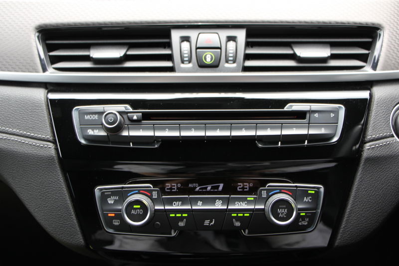 BMW X2 Xdrive20i MｽﾎﾟｰﾂX ﾃﾞﾋﾞｭｰP 4WD ﾊｲﾗｲﾝ ｺﾝﾌｫｰﾄP 追従ACC HUD ﾋｰﾀｰ黒革 電動ｼｰﾄ ｵﾌﾟｼｮﾝ20AW Mﾘｱｽﾎﾟｲﾗｰ ﾀｯﾁ画面HDDﾅﾋﾞBｶﾒﾗ Pｱｼｽﾄ CD&DVD再生可能 Bluetooth接続 電動ﾄﾗﾝｸ LEDﾍｯﾄﾞﾗｲﾄ ｽﾏｰﾄｷｰ 8速AT 2年保証