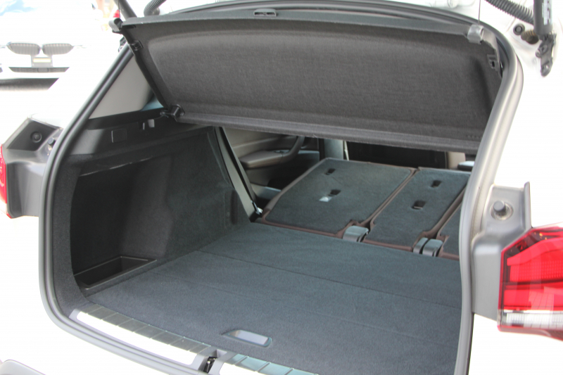 BMW X1 Xdrive18d Xﾗｲﾝ ﾊｲﾗｲﾝ&ｺﾝﾌｫｰﾄP 1ｵ-ﾅ LCI後期 ﾌｪｲｽﾘﾌﾄ後 真珠色 ﾋｰﾀｰ付ﾓｶﾚｻﾞｰ 追従ACC 電動ｼｰﾄ LEDﾍｯﾄﾞﾗｲﾄ 電動ﾄﾗﾝｸ ﾀｯﾁ画面ﾅﾋﾞ衝突軽減ﾌﾞﾚｰｷ 車線逸脱警告 歩行者警告 18AW ｳｯﾄﾞﾊﾟﾈﾙ 2年保証