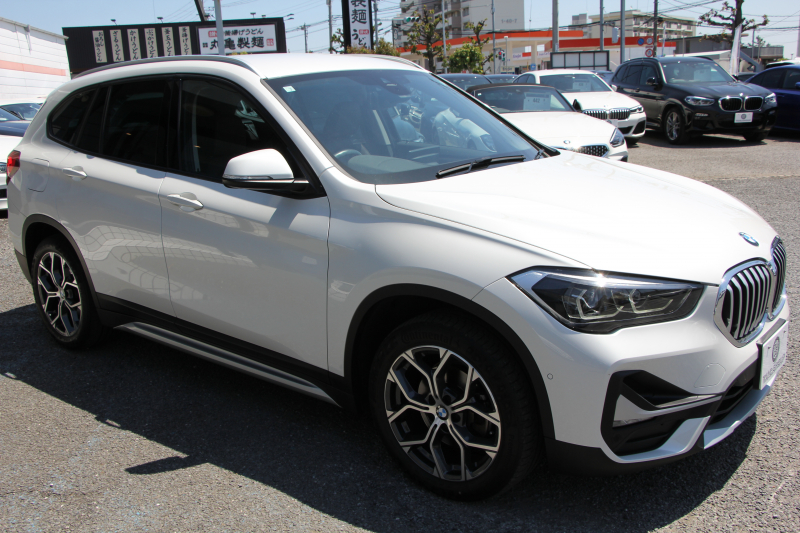 BMW X1 Xdrive18d Xﾗｲﾝ ﾊｲﾗｲﾝ&ｺﾝﾌｫｰﾄP 1ｵ-ﾅ LCI後期 ﾌｪｲｽﾘﾌﾄ後 真珠色 ﾋｰﾀｰ付ﾓｶﾚｻﾞｰ 追従ACC 電動ｼｰﾄ LEDﾍｯﾄﾞﾗｲﾄ 電動ﾄﾗﾝｸ ﾀｯﾁ画面ﾅﾋﾞ衝突軽減ﾌﾞﾚｰｷ 車線逸脱警告 歩行者警告 18AW ｳｯﾄﾞﾊﾟﾈﾙ 2年保証