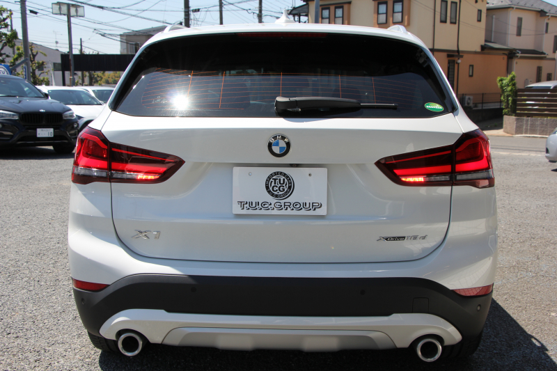 BMW X1 Xdrive18d Xﾗｲﾝ ﾊｲﾗｲﾝ&ｺﾝﾌｫｰﾄP 1ｵ-ﾅ LCI後期 ﾌｪｲｽﾘﾌﾄ後 真珠色 ﾋｰﾀｰ付ﾓｶﾚｻﾞｰ 追従ACC 電動ｼｰﾄ LEDﾍｯﾄﾞﾗｲﾄ 電動ﾄﾗﾝｸ ﾀｯﾁ画面ﾅﾋﾞ衝突軽減ﾌﾞﾚｰｷ 車線逸脱警告 歩行者警告 18AW ｳｯﾄﾞﾊﾟﾈﾙ 2年保証
