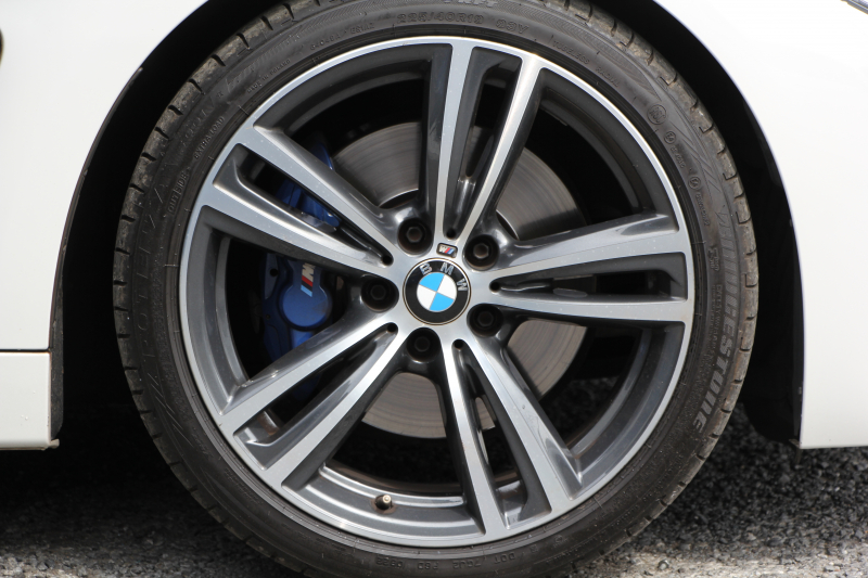 BMW 4シリーズ 420i ｸｰﾍﾟMｽﾎﾟｰﾂ ﾌｧｽﾄﾄﾗｯｸP 後期ｴﾝｼﾞﾝ ｱﾀﾞﾌﾟﾃｨﾌﾞMｻｽ Mｽﾎﾟｰﾂﾌﾞﾚｰｷ 19AW 追従ACC ﾚｰﾝﾁｪﾝｼﾞ警告 衝突軽減ﾌﾞﾚｰｷ 車線逸脱警告 歩行者警告 変更後第5世代HDDﾅﾋﾞBluetooth接続 ﾊﾟﾄﾞﾙｼﾌﾄ 2年保証