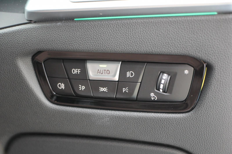 BMW 4シリーズ M440i Xdrive ｸｰﾍﾟ ｲﾉﾍﾞｰｼｮﾝP 4WD 直6ﾀｰﾎﾞ387馬力 ﾋｰﾀｰ付ﾓｶﾚｻﾞｰ ﾍﾞﾝﾁﾚｰｼｮﾝ  ﾚｰｻﾞｰﾗｲﾄ ﾊｰﾏﾝｶｰﾄﾞﾝ 可変Mｻｽ 専用ﾌﾞﾚｰｷ&ﾃﾞﾌ BMWﾗｲﾌﾞｺｯｸﾋﾟｯﾄ ｱｯﾌﾟﾙｶｰﾌﾟﾚｲ対応HDDﾅﾋﾞTV 置くだけ充電器 360度ｶﾒﾗ Dｱｼｽﾄﾌﾟﾛ HUD 真珠 2年保証