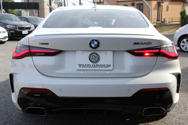BMW 4シリーズ M440i Xdrive ｸｰﾍﾟ ｲﾉﾍﾞｰｼｮﾝP 4WD 直6ﾀｰﾎﾞ387馬力 ﾋｰﾀｰ付ﾓｶﾚｻﾞｰ ﾍﾞﾝﾁﾚｰｼｮﾝ  ﾚｰｻﾞｰﾗｲﾄ ﾊｰﾏﾝｶｰﾄﾞﾝ 可変Mｻｽ 専用ﾌﾞﾚｰｷ&ﾃﾞﾌ BMWﾗｲﾌﾞｺｯｸﾋﾟｯﾄ ｱｯﾌﾟﾙｶｰﾌﾟﾚｲ対応HDDﾅﾋﾞTV 置くだけ充電器 360度ｶﾒﾗ Dｱｼｽﾄﾌﾟﾛ HUD 真珠 2年保証
