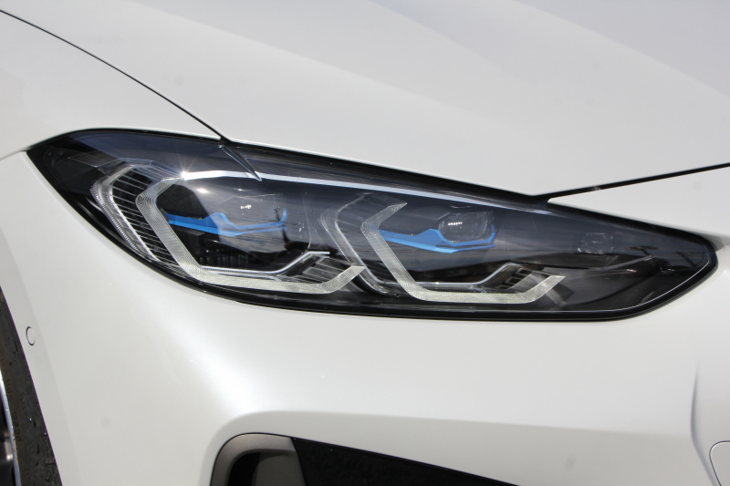 BMW 4シリーズ M440i Xdrive ｸｰﾍﾟ ｲﾉﾍﾞｰｼｮﾝP 4WD 直6ﾀｰﾎﾞ387馬力 ﾋｰﾀｰ付ﾓｶﾚｻﾞｰ ﾍﾞﾝﾁﾚｰｼｮﾝ  ﾚｰｻﾞｰﾗｲﾄ ﾊｰﾏﾝｶｰﾄﾞﾝ 可変Mｻｽ 専用ﾌﾞﾚｰｷ&ﾃﾞﾌ BMWﾗｲﾌﾞｺｯｸﾋﾟｯﾄ ｱｯﾌﾟﾙｶｰﾌﾟﾚｲ対応HDDﾅﾋﾞTV 置くだけ充電器 360度ｶﾒﾗ Dｱｼｽﾄﾌﾟﾛ HUD 真珠 2年保証