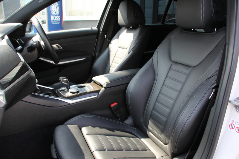 BMW 3シリーズ 330e Mｽﾎﾟｰﾂ ﾊｲﾗｲﾝ ｲﾉﾍﾞｰｼｮﾝ&ｺﾝﾌｫｰﾄP PHEV ﾋｰﾀｰ黒革 ﾚｰｻﾞｰﾗｲﾄ ｼﾞｪｽﾁｬｰC HUD 360度ｶﾒﾗ 後退ｱｼｽﾄ 追従ACC ｽﾃｱﾘﾝｸﾞｻﾎﾟｰﾄ Applecarplay ﾗﾝﾊﾞｰｻﾎﾟｰﾄ 電動ﾄﾗﾝｸ Msportﾌﾞﾚｰｷ BMWﾗｲﾌﾞｺｯｸﾋﾟｯﾄﾞ2年保証