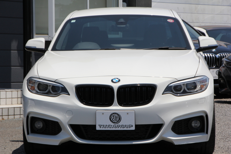 BMW 2シリーズ 220i ｸｰﾍﾟ Mｽﾎﾟｰﾂ ﾊﾟｰｷﾝｸﾞｻﾎﾟｰﾄP 衝突軽減ﾌﾞﾚｰｷ 車線逸脱警告 車線逸脱警告 ﾌﾞﾚｰｷ付ｸﾙｺﾝ ﾌﾙｾｸﾞTV iﾄﾞﾗｲﾌﾞHDDﾅﾋﾞBluetooth接続 Bｶﾒﾗ ｱﾙｶﾝﾀｰﾗ電動ｼｰﾄ 17AW Mｽﾎﾟｰﾂｴｱﾛ ﾊﾟﾄﾞﾙｼﾌﾄ 直噴ﾀｰﾎﾞ8速AT 2年保証