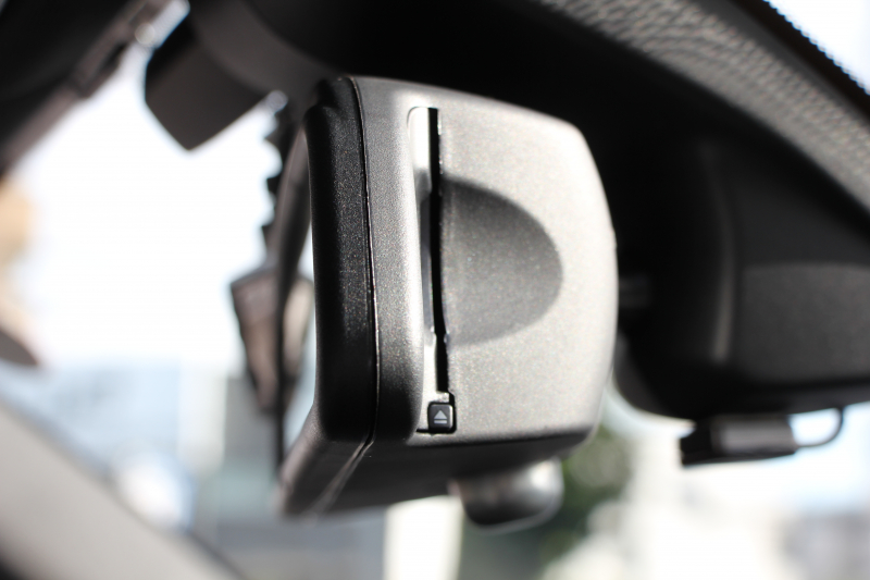 BMW 1シリーズ M135i 直6ﾀｰﾎﾞ320馬力 衝突軽減ﾌﾞﾚｰｷ 車線逸脱警告 歩行者警告 ｸﾙｺﾝ ﾌﾙｾｸﾞTV Bｶﾒﾗ ｱﾀﾞﾌﾟﾃｨﾌﾞMｻｽ ﾀｯﾁﾊﾟｯﾄﾞ対応HDDﾅﾋﾞ専用ｴｱﾛ 18AW&ﾌﾞﾚｰｷ 左右独立ｵｰﾄｴｱｺﾝ ﾊﾟﾄﾞﾙｼﾌﾄ 2年保証