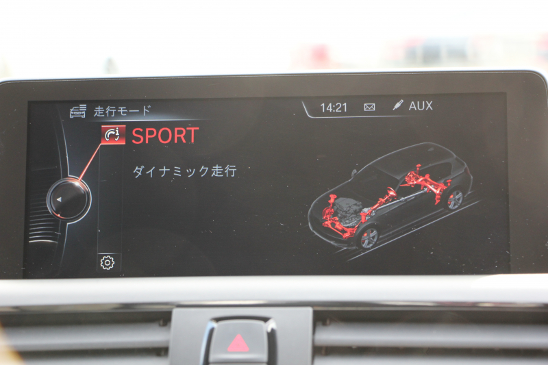 BMW 1シリーズ M135i 直6ﾀｰﾎﾞ320馬力 衝突軽減ﾌﾞﾚｰｷ 車線逸脱警告 歩行者警告 ｸﾙｺﾝ ﾌﾙｾｸﾞTV Bｶﾒﾗ ｱﾀﾞﾌﾟﾃｨﾌﾞMｻｽ ﾀｯﾁﾊﾟｯﾄﾞ対応HDDﾅﾋﾞ専用ｴｱﾛ 18AW&ﾌﾞﾚｰｷ 左右独立ｵｰﾄｴｱｺﾝ ﾊﾟﾄﾞﾙｼﾌﾄ 2年保証