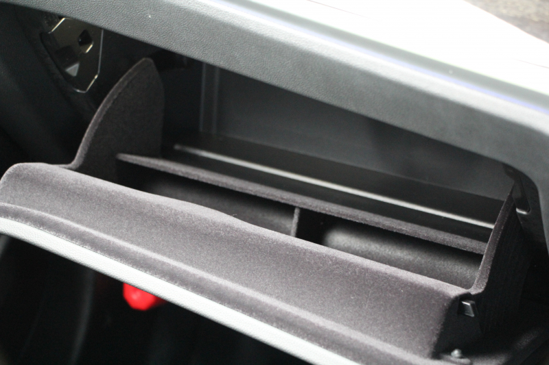 BMW 3シリーズ 320d Xdrive Mｽﾎﾟｰﾂ ﾃﾞﾋﾞｭｰP ｺﾝﾌｫｰﾄP 4WD ﾋｰﾀｰ黒革 ﾌﾞﾙｰｽﾃｯﾁ 19AW LEDﾍｯﾄﾞﾗｲﾄ ｵｰﾄﾊｲﾋﾞｰﾑ 追従ACC ｽﾃｱﾘﾝｸﾞｻﾎﾟｰﾄ ｱｯﾌﾟﾙｶｰﾌﾟﾚｲ Pｱｼｽﾄ ﾀｯﾁ画面HDDﾅﾋﾞ電動ﾄﾗﾝｸ ｽﾏｰﾄOP/CL Hifiｽﾋﾟｰｶｰ 2年保証