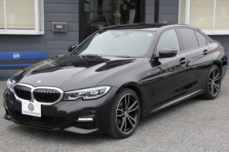 BMW 3シリーズ 320d Xdrive Mｽﾎﾟｰﾂ ﾃﾞﾋﾞｭｰP ｺﾝﾌｫｰﾄP 4WD ﾋｰﾀｰ黒革 ﾌﾞﾙｰｽﾃｯﾁ 19AW LEDﾍｯﾄﾞﾗｲﾄ ｵｰﾄﾊｲﾋﾞｰﾑ 追従ACC ｽﾃｱﾘﾝｸﾞｻﾎﾟｰﾄ ｱｯﾌﾟﾙｶｰﾌﾟﾚｲ Pｱｼｽﾄ ﾀｯﾁ画面HDDﾅﾋﾞ電動ﾄﾗﾝｸ ｽﾏｰﾄOP/CL Hifiｽﾋﾟｰｶｰ 2年保証