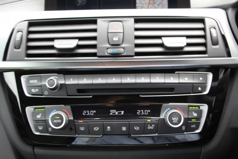 BMW 4シリーズ 420i ｸｰﾍﾟMｽﾎﾟｰﾂ 後期 追従ACC ﾚｰﾝﾁｪﾝｼﾞ警告 LEDﾍｯﾄﾞﾗｲﾄ&ﾃｰﾙ ｼｰﾄﾋｰﾀｰ ﾀｯﾁ画面HDDﾅﾋﾞﾌﾙｾｸﾞTV 液晶ﾒｰﾀｰ 衝突軽減ﾌﾞﾚｰｷ 車線逸脱警告 歩行者警告 Bｶﾒﾗ Bluetooth接続 ﾊﾟﾄﾞﾙｼﾌﾄ ｽﾏｰﾄｷｰ 2年保証