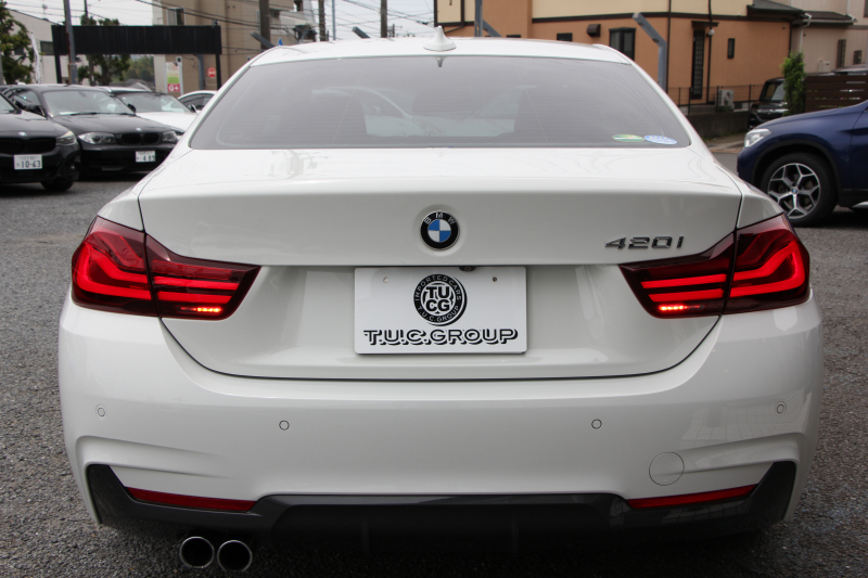 BMW 4シリーズ 420i ｸｰﾍﾟMｽﾎﾟｰﾂ 1ｵｰﾅ 最終ﾓﾃﾞﾙ 専用LEDｽﾓｰｸﾃｰﾙ&ｴｱﾛﾘｱﾃﾞｨﾌｭｰｻﾞｰ NEWﾙｰﾑﾐﾗｰ 追従ACC ﾚｰﾝC警告 LEDﾍｯﾄﾞﾗｲﾄ&ﾃｰﾙ ｼｰﾄﾋｰﾀｰ ﾀｯﾁ画面HDDﾅﾋﾞTV 液晶ﾒｰﾀｰ 衝突軽減ﾌﾞﾚｰｷ 車線逸脱警告 歩行者警告 Bｶﾒﾗ Bluetooth接続 ﾊﾟﾄﾞﾙｼﾌﾄ 2年保証
