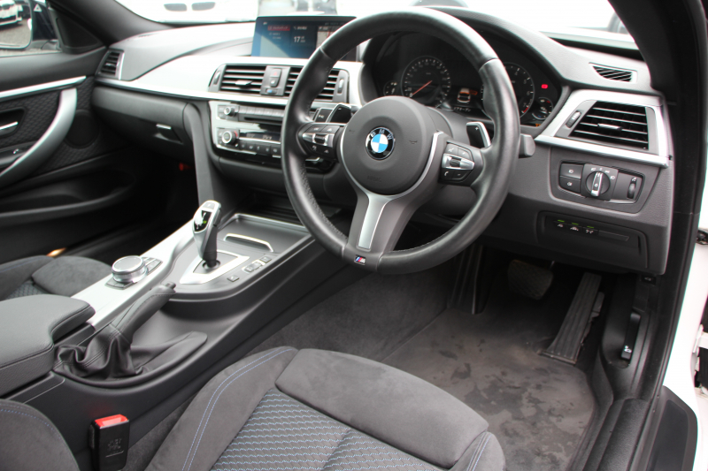 BMW 4シリーズ 420i ｸｰﾍﾟMｽﾎﾟｰﾂ 1ｵｰﾅ 最終ﾓﾃﾞﾙ 専用LEDｽﾓｰｸﾃｰﾙ&ｴｱﾛﾘｱﾃﾞｨﾌｭｰｻﾞｰ NEWﾙｰﾑﾐﾗｰ 追従ACC ﾚｰﾝC警告 LEDﾍｯﾄﾞﾗｲﾄ&ﾃｰﾙ ｼｰﾄﾋｰﾀｰ ﾀｯﾁ画面HDDﾅﾋﾞTV 液晶ﾒｰﾀｰ 衝突軽減ﾌﾞﾚｰｷ 車線逸脱警告 歩行者警告 Bｶﾒﾗ Bluetooth接続 ﾊﾟﾄﾞﾙｼﾌﾄ 2年保証