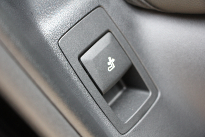 BMW X4 M40i ﾊﾟﾉﾗﾏｻﾝﾙｰﾌ ﾊｰﾏﾝｶｰﾄﾞﾝｻｳﾝﾄﾞﾍﾞﾝﾁﾚｰｼｮﾝ 360馬力 直6ﾀｰﾎﾞ全席ﾋｰﾀｰ黒革 ｱﾀﾞﾌﾟﾃｨﾌﾞMｻｽ ｱｲﾊﾞｯﾊﾛｰﾀﾞｳﾝ Mspﾌﾞﾚｰｷ 液晶ﾒｰﾀｰ 360度ｶﾒﾗ ﾀｯﾁ画面HDDﾅﾋﾞTV LEDﾍｯﾄﾞﾗｲﾄ ｵｰﾄﾊｲﾋﾞｰﾑ 電動ﾄﾗﾝｸ 専用21AW&ﾃﾞﾌ 2年保証