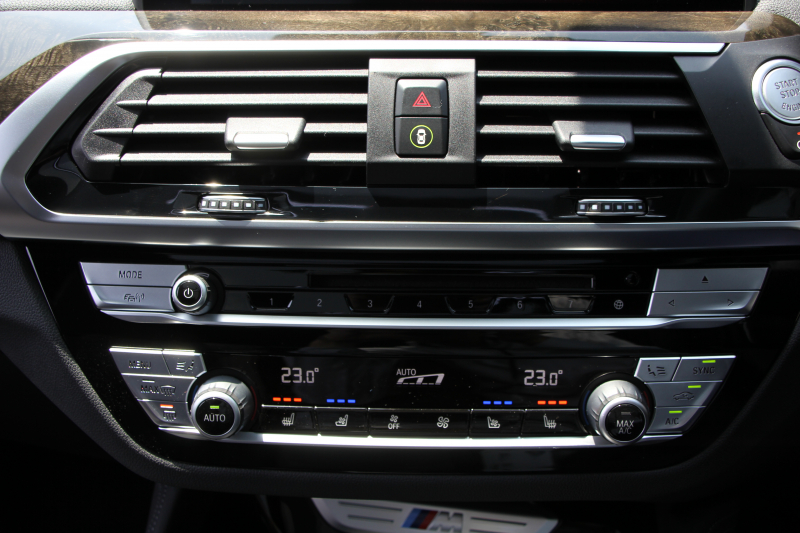 BMW X4 M40i ﾊﾟﾉﾗﾏｻﾝﾙｰﾌ ﾊｰﾏﾝｶｰﾄﾞﾝｻｳﾝﾄﾞﾍﾞﾝﾁﾚｰｼｮﾝ 360馬力 直6ﾀｰﾎﾞ全席ﾋｰﾀｰ黒革 ｱﾀﾞﾌﾟﾃｨﾌﾞMｻｽ ｱｲﾊﾞｯﾊﾛｰﾀﾞｳﾝ Mspﾌﾞﾚｰｷ 液晶ﾒｰﾀｰ 360度ｶﾒﾗ ﾀｯﾁ画面HDDﾅﾋﾞTV LEDﾍｯﾄﾞﾗｲﾄ ｵｰﾄﾊｲﾋﾞｰﾑ 電動ﾄﾗﾝｸ 専用21AW&ﾃﾞﾌ 2年保証