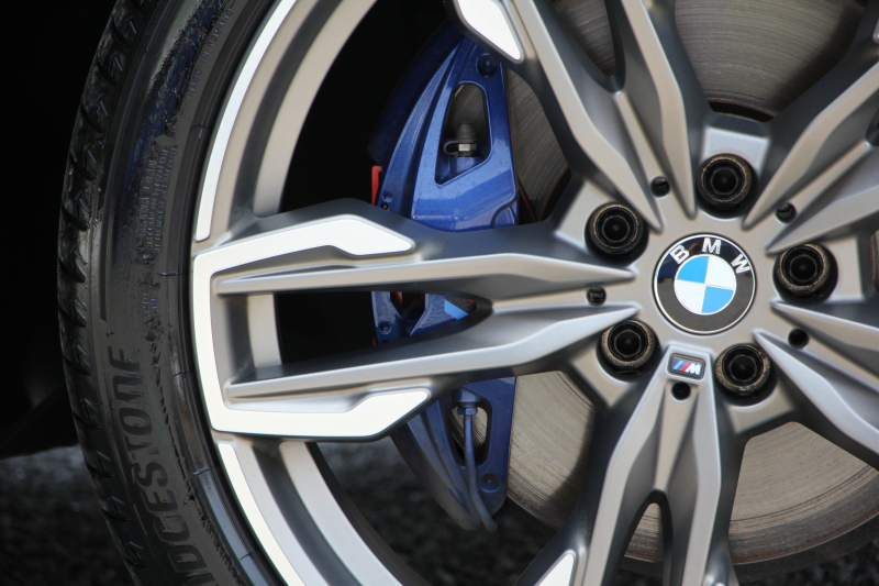 BMW X4 M40i ﾊﾟﾉﾗﾏｻﾝﾙｰﾌ ﾊｰﾏﾝｶｰﾄﾞﾝｻｳﾝﾄﾞﾍﾞﾝﾁﾚｰｼｮﾝ 360馬力 直6ﾀｰﾎﾞ全席ﾋｰﾀｰ黒革 ｱﾀﾞﾌﾟﾃｨﾌﾞMｻｽ ｱｲﾊﾞｯﾊﾛｰﾀﾞｳﾝ Mspﾌﾞﾚｰｷ 液晶ﾒｰﾀｰ 360度ｶﾒﾗ ﾀｯﾁ画面HDDﾅﾋﾞTV LEDﾍｯﾄﾞﾗｲﾄ ｵｰﾄﾊｲﾋﾞｰﾑ 電動ﾄﾗﾝｸ 専用21AW&ﾃﾞﾌ 2年保証