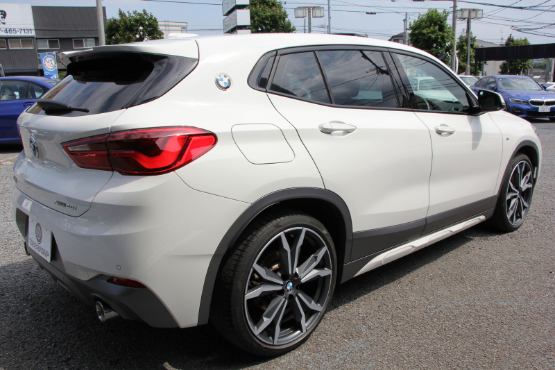 BMW X2 Xdrive20i MｽﾎﾟｰﾂX ﾃﾞﾋﾞｭｰ&ｾﾚｸﾄP ﾊｲﾗｲﾝ 4WD ﾊﾟﾉﾗﾏｻﾝﾙｰﾌ ｺﾝﾌｫｰﾄP 追従ACC HUD ﾋｰﾀｰ黒革 電動ｼｰﾄ ｵﾌﾟｼｮﾝ20AW Mﾘｱｽﾎﾟｲﾗｰ ﾀｯﾁ画面HDDﾅﾋﾞBｶﾒﾗ Pｱｼｽﾄ CD&DVD再生可能 Bluetooth接続 電動ﾄﾗﾝｸ LEDﾍｯﾄﾞﾗｲﾄ ｽﾏｰﾄｷｰ 8速AT 2年保証