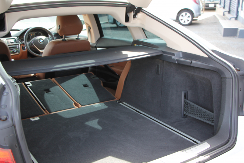 BMW 3シリーズ 320i ｸﾞﾗﾝﾂｰﾘｽﾓ ﾗｸﾞｼﾞｭｱﾘｰ 1ｵｰﾅ 追従ACC ｻﾄﾞﾙﾌﾞﾗｳﾝﾚｻﾞｰ ｼｰﾄﾋｰﾀｰ 衝突軽減ﾌﾞﾚｰｷ 車線逸脱警告 歩行者警告 ﾀｯﾁﾊﾟｯﾄﾞ対応iﾄﾞﾗｲﾌﾞHDDﾅﾋﾞBｶﾒﾗ 電動ﾄﾗﾝｸ ｽﾏｰﾄｷｰ Bluetooth接続 ｸﾛｰﾑﾗｲﾝｴｸｽﾃﾘｱ 2年保証