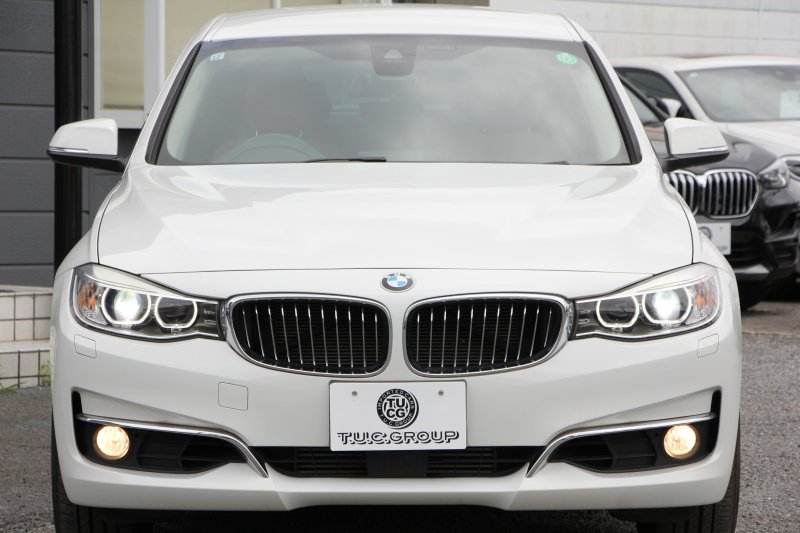 BMW 3シリーズ 320i ｸﾞﾗﾝﾂｰﾘｽﾓ ﾗｸﾞｼﾞｭｱﾘｰ 1ｵｰﾅ 追従ACC ｻﾄﾞﾙﾌﾞﾗｳﾝﾚｻﾞｰ ｼｰﾄﾋｰﾀｰ 衝突軽減ﾌﾞﾚｰｷ 車線逸脱警告 歩行者警告 ﾀｯﾁﾊﾟｯﾄﾞ対応iﾄﾞﾗｲﾌﾞHDDﾅﾋﾞBｶﾒﾗ 電動ﾄﾗﾝｸ ｽﾏｰﾄｷｰ Bluetooth接続 ｸﾛｰﾑﾗｲﾝｴｸｽﾃﾘｱ 2年保証