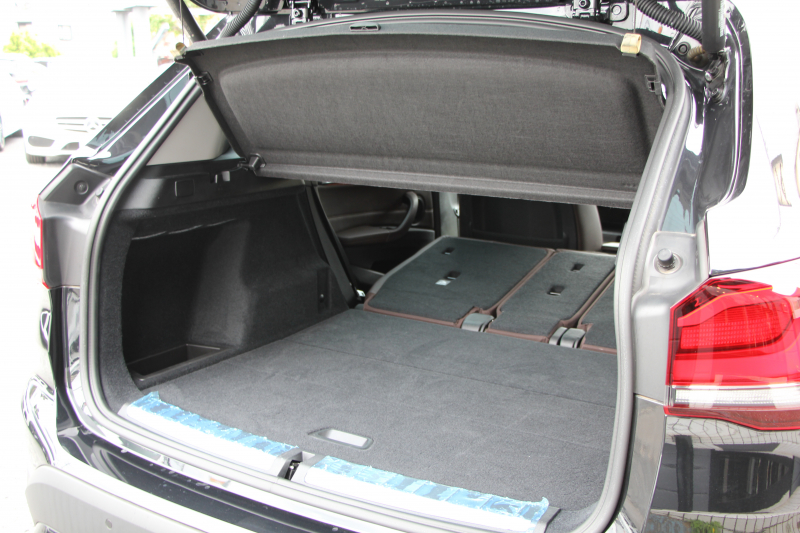 BMW X1 Xdrive18d Xﾗｲﾝ ﾊｲﾗｲﾝ&ｺﾝﾌｫｰﾄP LCI後期 ﾌｪｲｽﾘﾌﾄ後 ﾋｰﾀｰ茶革 追従ACC LEDﾍｯﾄﾞﾗｲﾄ ﾌﾙｾｸﾞTV 電動ﾄﾗﾝｸ ﾀｯﾁ画面ﾅﾋﾞ衝突軽減ﾌﾞﾚｰｷ 車線逸脱警告 歩行者警告 18AW ｳｯﾄﾞﾊﾟﾈﾙ  2年保証