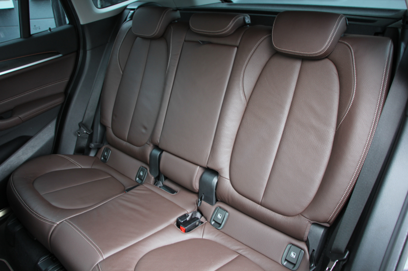 BMW X1 Xdrive18d Xﾗｲﾝ ﾊｲﾗｲﾝ&ｺﾝﾌｫｰﾄP LCI後期 ﾌｪｲｽﾘﾌﾄ後 ﾋｰﾀｰ茶革 追従ACC LEDﾍｯﾄﾞﾗｲﾄ ﾌﾙｾｸﾞTV 電動ﾄﾗﾝｸ ﾀｯﾁ画面ﾅﾋﾞ衝突軽減ﾌﾞﾚｰｷ 車線逸脱警告 歩行者警告 18AW ｳｯﾄﾞﾊﾟﾈﾙ  2年保証