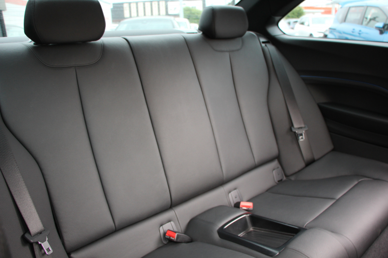 BMW 2シリーズ M240i ｸｰﾍﾟ変更後NEWｴﾝｼﾞﾝ B58直6ﾀｰﾎﾞ340馬力 ﾋｰﾀ-黒革 ｱﾀﾞﾌﾟﾃｨﾌﾞMｻｽ Mspﾌﾞﾚｰｷ HDDﾅﾋﾞBluetooth接続 Bｶﾒﾗ 衝突軽減ﾌﾞﾚｰｷ 車線逸脱警告 歩行者警告 ﾌﾞﾚｰｷ付ｸﾙｺﾝ ｽﾏｰﾄｷｰ ﾊﾟﾄﾞﾙｼﾌﾄ 2年保証