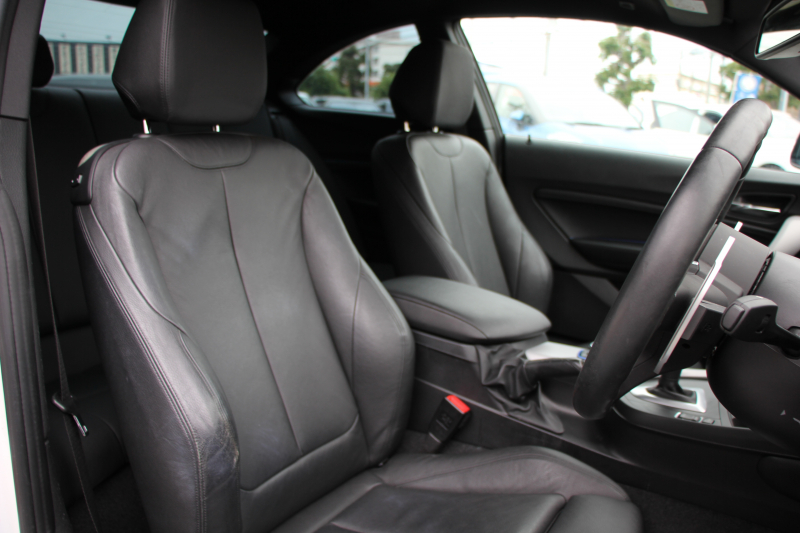 BMW 2シリーズ M240i ｸｰﾍﾟ変更後NEWｴﾝｼﾞﾝ B58直6ﾀｰﾎﾞ340馬力 ﾋｰﾀ-黒革 ｱﾀﾞﾌﾟﾃｨﾌﾞMｻｽ Mspﾌﾞﾚｰｷ HDDﾅﾋﾞBluetooth接続 Bｶﾒﾗ 衝突軽減ﾌﾞﾚｰｷ 車線逸脱警告 歩行者警告 ﾌﾞﾚｰｷ付ｸﾙｺﾝ ｽﾏｰﾄｷｰ ﾊﾟﾄﾞﾙｼﾌﾄ 2年保証