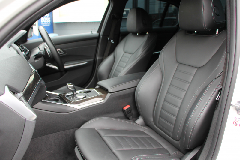 BMW 3シリーズ 320i Mｽﾎﾟｰﾂ ﾊｲﾗｲﾝ ﾌｧｽﾄﾄﾗｯｸ&ｺﾝﾌｫｰﾄP ﾋｰﾀｰ黒革 HUD ｱﾀﾞﾌﾟﾃｨﾌﾞMｻｽ Mspﾌﾞﾚｰｷ 19AW ﾀｯﾁﾊﾟﾈﾙ対応HDDﾅﾋﾞｱｯﾌﾟﾙｶｰﾌﾟﾚｲ 電動ﾄﾗﾝｸ LEDﾍｯﾄﾞﾗｲﾄ ｵｰﾄﾊｲﾋﾞｰﾑ Pｱｼｽﾄ 追従ACC ｽﾃｱｻﾎﾟｰﾄ 2年保証