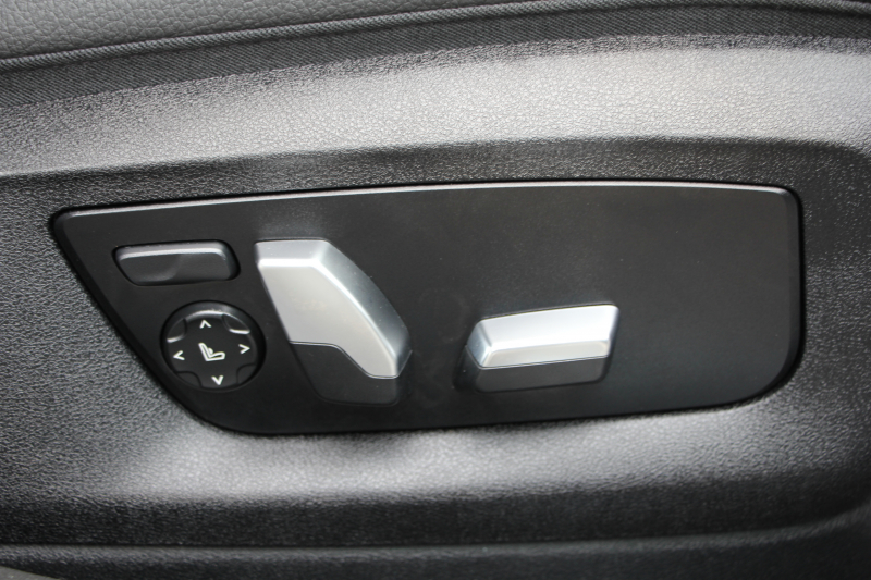 BMW 6シリーズ 630i ｸﾞﾗﾝﾂｰﾘｽﾓ Mｽﾎﾟｰﾂ ｾﾚｸﾄ&ｲﾉﾍﾞｰｼｮﾝP ﾊﾟﾉﾗﾏｻﾝﾙｰﾌ 全席ﾋｰﾀｰ黒革 ﾊｰﾏﾝｶｰﾄﾞﾝ ﾃﾞｨｽﾌﾟﾚｲｷｰ ﾘﾓｰﾄﾊﾟｰｷﾝｸﾞﾘｱｼｰﾄ可倒調整 ｼﾞｪｽﾁｬｰｺﾝﾄﾛｰﾙ LEDﾍｯﾄﾞﾗｲﾄ 360度ｶﾒﾗ HUD 追従ACC ﾜｲﾔﾚｽ充電 4ｿﾞｰﾝｴｱｺﾝ 2年保証