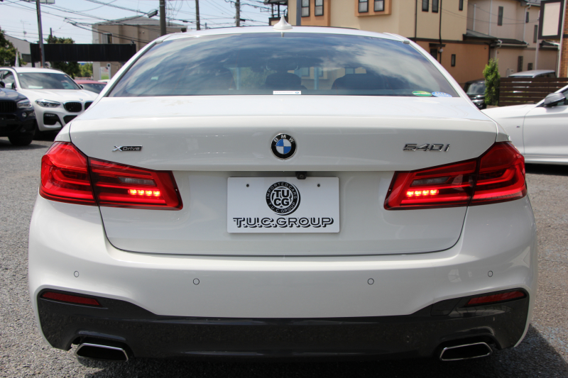 BMW 5シリーズ 540i Xdrive Mｽﾎﾟｰﾂ ｺﾝﾌｫｰﾄP 4WD 1ｵｰﾅ ｻﾝﾙｰﾌ 直6ﾀｰﾎﾞ340馬力 ﾌﾞﾗｯｸﾚｻﾞｰ 全席ﾋｰﾀｰ ﾏｯｻｰｼﾞ&ｱｸﾃｨﾌﾞﾍﾞﾝﾁﾚｰｼｮﾝ  ﾊｰﾏﾝｶｰﾄﾞﾝ 液晶ﾒｰﾀｰ HUD 追従ACC LEDﾍｯﾄﾞﾗｲﾄ ﾀｯﾁ画面ﾅﾋﾞﾌﾙｾｸﾞTV ｱﾀﾞﾌﾟﾃｨﾌﾞｻｽ Mspﾌﾞﾚｰｷ 19AW 2年保証