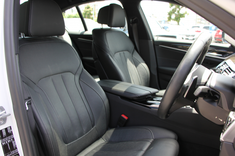 BMW 5シリーズ 540i Xdrive Mｽﾎﾟｰﾂ ｺﾝﾌｫｰﾄP 4WD 1ｵｰﾅ ｻﾝﾙｰﾌ 直6ﾀｰﾎﾞ340馬力 ﾌﾞﾗｯｸﾚｻﾞｰ 全席ﾋｰﾀｰ ﾏｯｻｰｼﾞ&ｱｸﾃｨﾌﾞﾍﾞﾝﾁﾚｰｼｮﾝ  ﾊｰﾏﾝｶｰﾄﾞﾝ 液晶ﾒｰﾀｰ HUD 追従ACC LEDﾍｯﾄﾞﾗｲﾄ ﾀｯﾁ画面ﾅﾋﾞﾌﾙｾｸﾞTV ｱﾀﾞﾌﾟﾃｨﾌﾞｻｽ Mspﾌﾞﾚｰｷ 19AW 2年保証