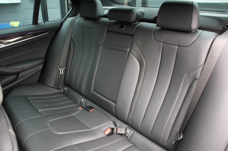 BMW 5シリーズ 540i Xdrive Mｽﾎﾟｰﾂ ｾﾚｸﾄ&ｺﾝﾌｫｰﾄP 4WD ACｼｭﾆｯﾂｧｰｴｱﾛ&ﾏﾌﾗｰ 変更後ﾒｰﾀｰ ｻﾝﾙｰﾌ 直6ﾀｰﾎﾞ全席ﾋｰﾀｰ黒革 ﾊｰﾏﾝｶｰﾄﾞﾝ ｺﾝﾌｫｰﾄｼｰﾄ&ﾏｯｻｰｼﾞ&ｱｸﾃｨﾌﾞﾍﾞﾝﾁﾚｰｼｮﾝ HUD ｼﾞｪｽﾁｬｰC 4ｿﾞｰﾝｴｱｺﾝ individual20AW 2年保証