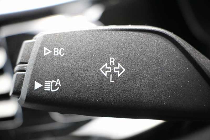 BMW 5シリーズ 523d Xdrive ﾗｸﾞｼﾞｭｱﾘｰ ｴﾃﾞｨｼｮﾝｼﾞｮｲﾌﾟﾗｽ LCI後期 ｴｸｽｸﾙｰｼﾌﾞﾅｯﾊﾟﾚｻﾞｰP ﾌﾞﾗｯｸﾅｯﾊﾟﾚｻﾞｰ 全席ﾋｰﾀｰ ﾊｰﾏﾝｶｰﾄﾞﾝｻﾗｳﾝﾄﾞｵﾌﾟｼｮﾝ19AW 4ｿﾞｰﾝｴｱｺﾝ 360度ｶﾒﾗ ｱｯﾌﾟﾙｰﾌﾟﾚｲ 追従ACC LEDﾍｯﾄﾞﾗｲﾄ HUD 電動ﾄﾗﾝｸ 2年保証